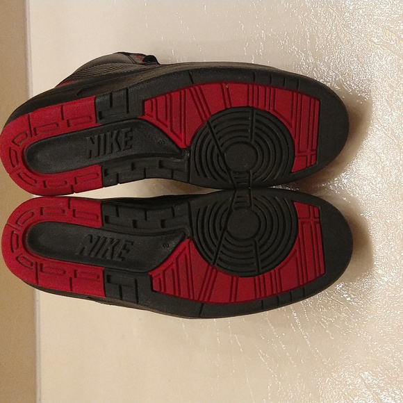 Air Jordan 2 Retro Black/Varsity Red (2016) - Picture 8 of 14